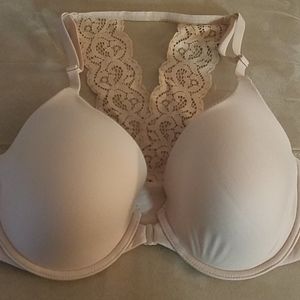 VS Body By Victoria front closure perfect coverage